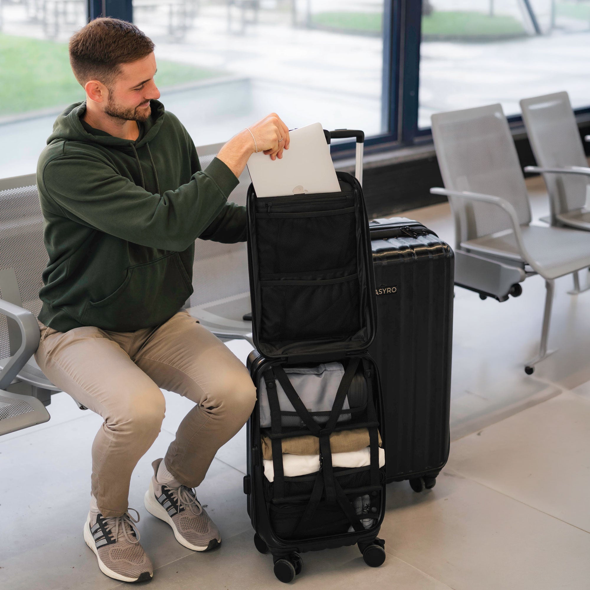 CASYRO Stand-Up Koffer 2.0 S Schwarz